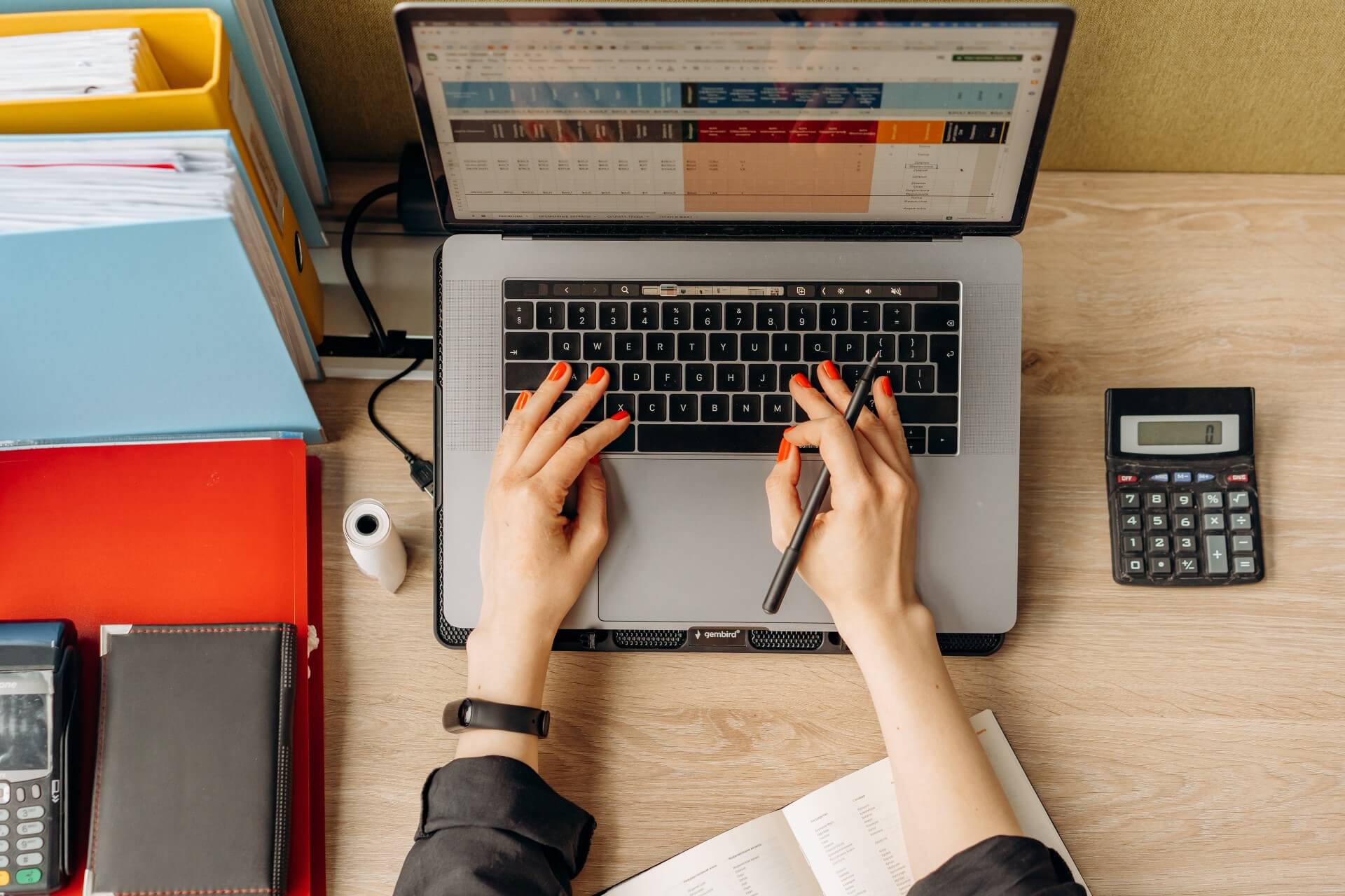 Simplifiez la gestion de vos ressources internes pour plus de performance